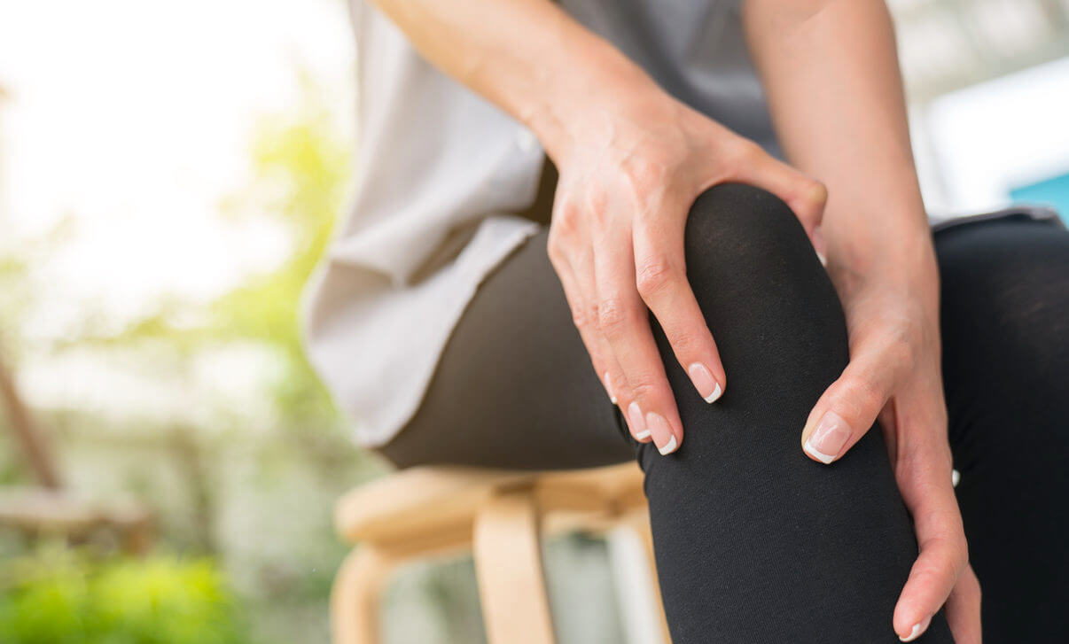 Guide to Torn Meniscus Recovery - Baptist Blog
